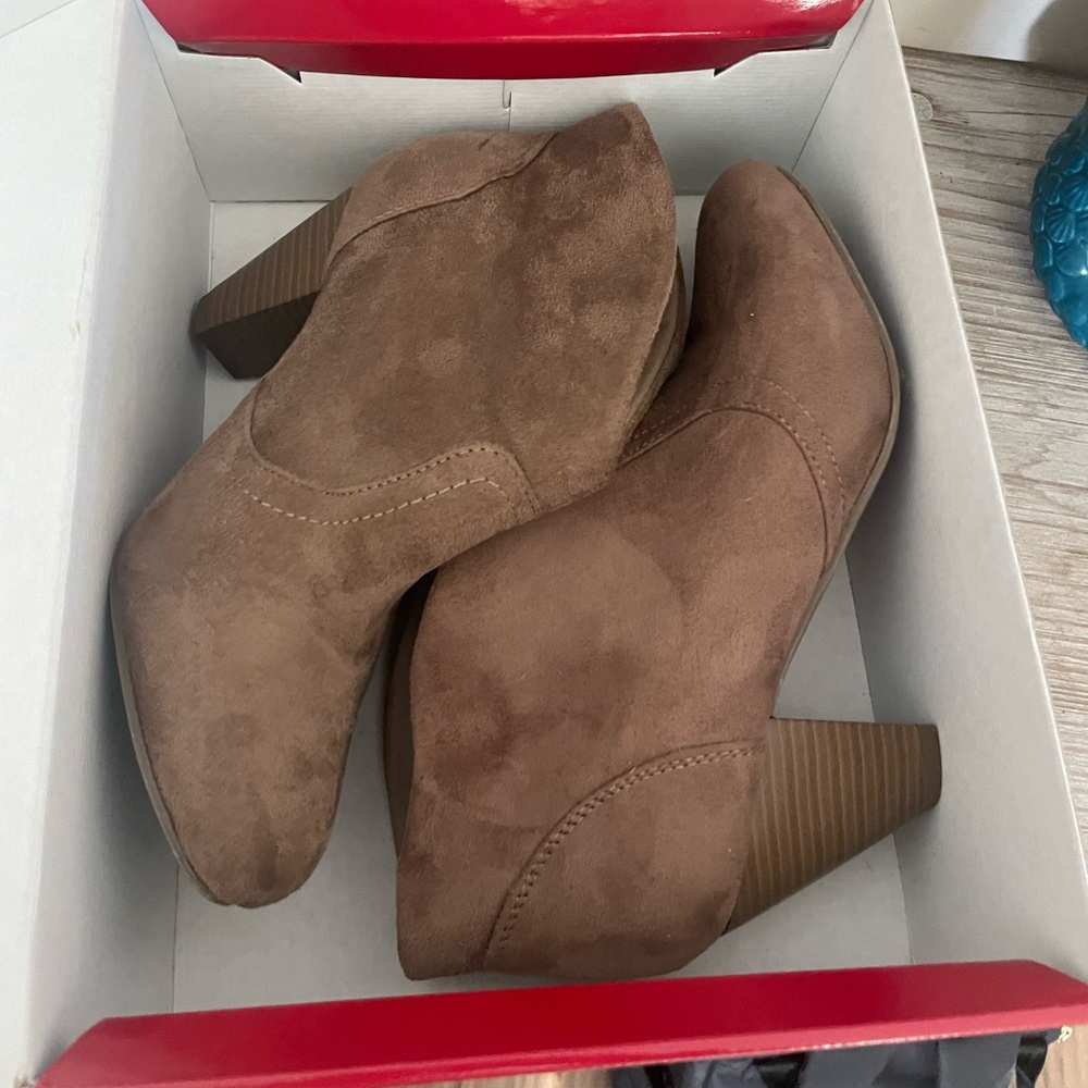 Charming Charlie booties